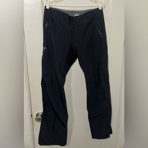 Arc’teryx Men snow pants insulated  size 32